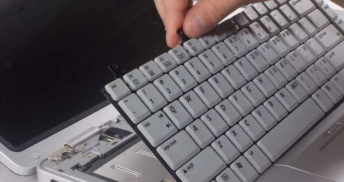 Ремонт ноутбуков Compaq в Зеленодольске | Сервисный центр